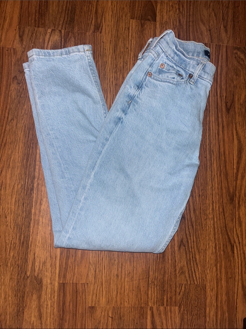 Aeropostale light wash mom Jean